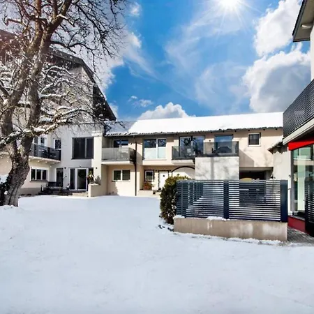 Haus Schnoell Top 9